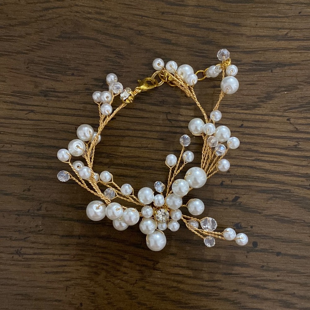 Pearl bracelet